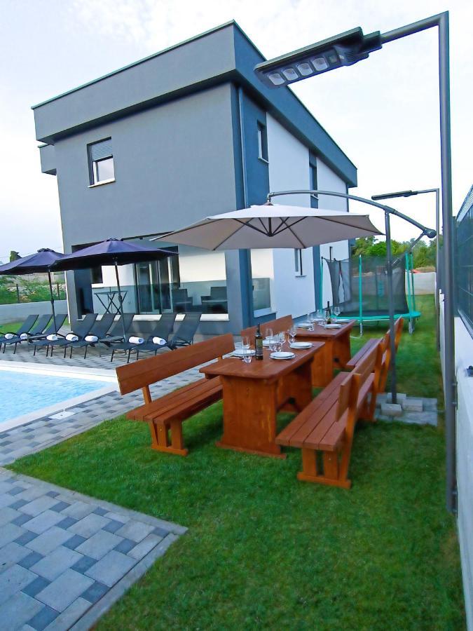 Villa Nikolina - Luxury Villa With 5 Bedrooms And Swimming Pool Vodnjan Exteriér fotografie